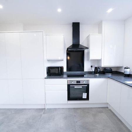 Entire Modern Home With Private Parking For 6/8 Persons Worksop Luaran gambar