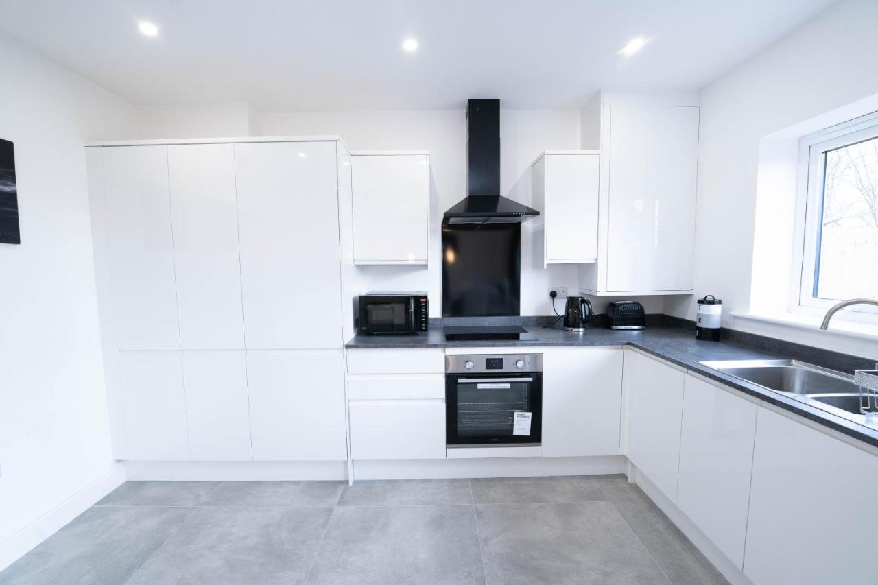 Entire Modern Home With Private Parking For 6/8 Persons Worksop Luaran gambar
