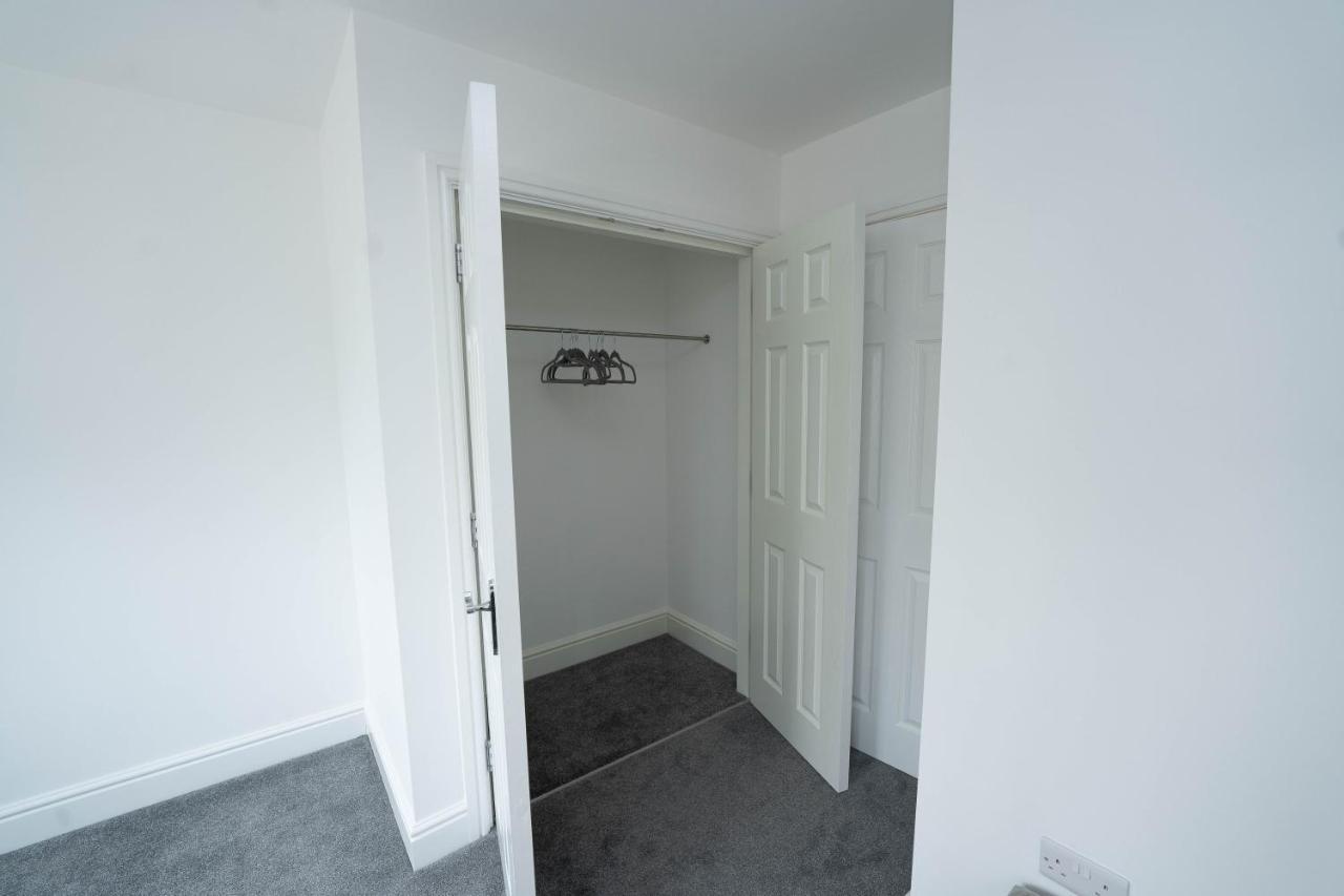 Entire Modern Home With Private Parking For 6/8 Persons Worksop Luaran gambar