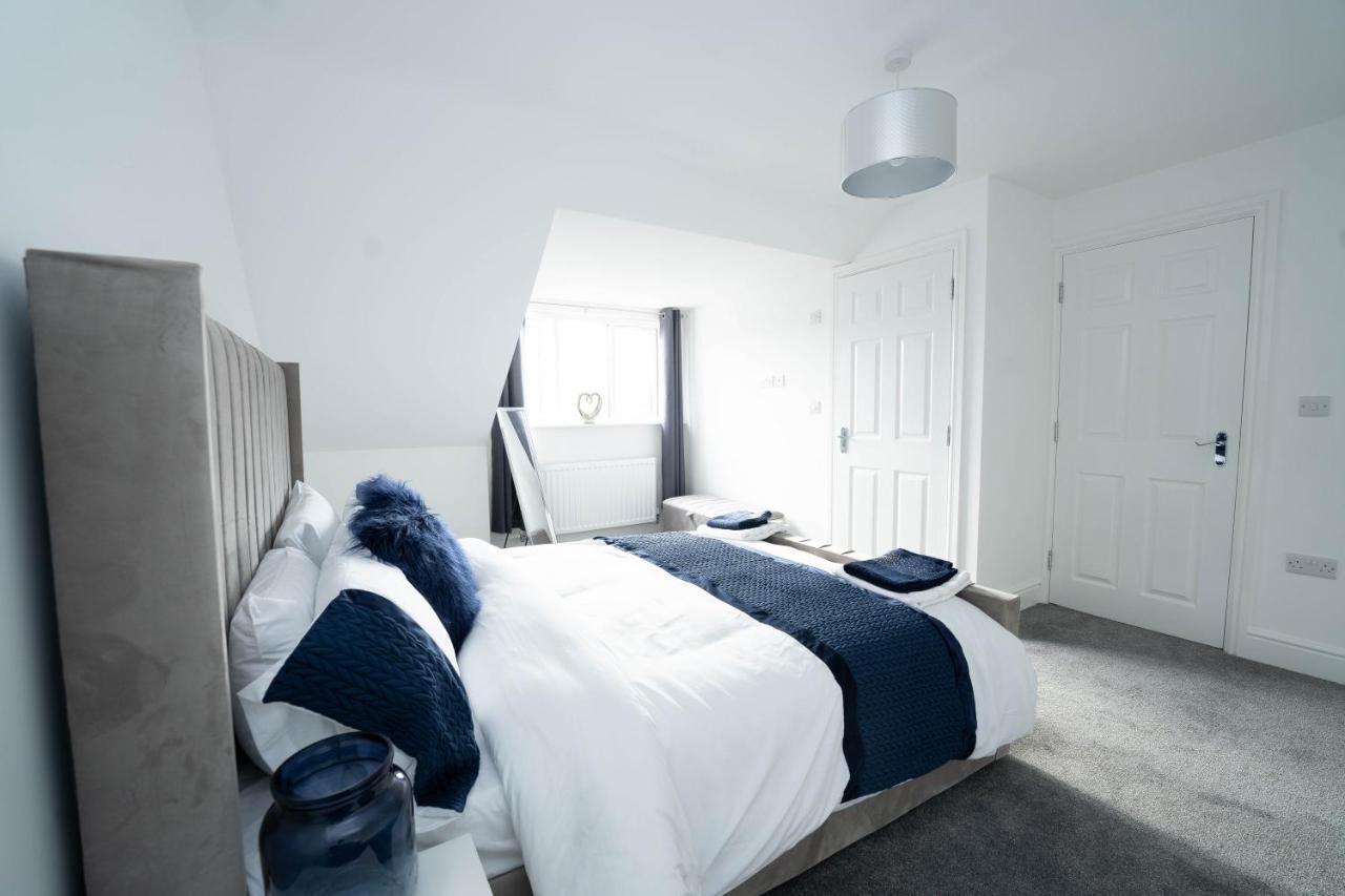 Entire Modern Home With Private Parking For 6/8 Persons Worksop Luaran gambar